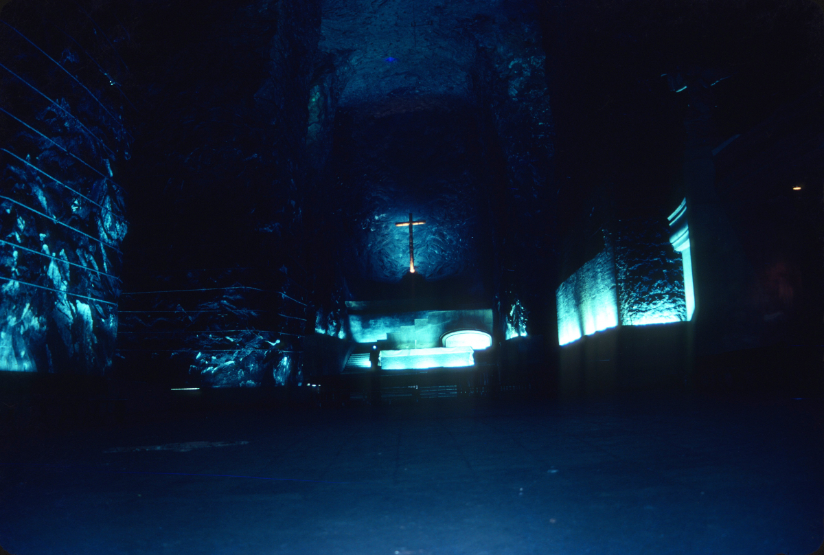 zL'impressionnante cathédrale souterraine de Zipaquira, creusée dans une ancienne mine de sel.jpg