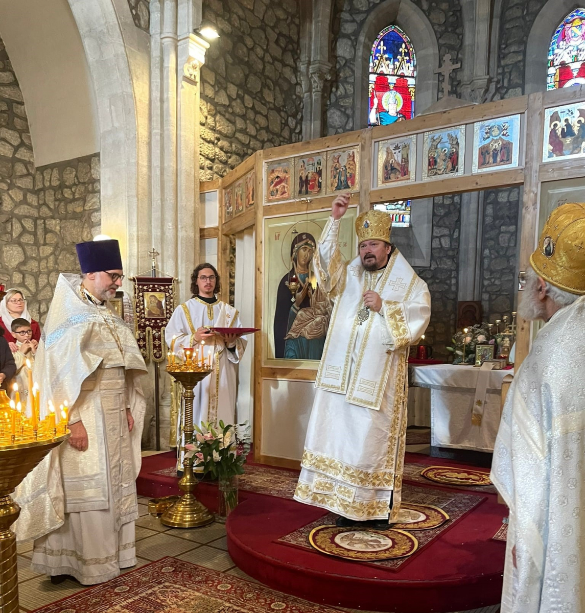 Bordeaux : vingt bougies pour la paroisse Saint-Séraphin (église orthodoxe russe)