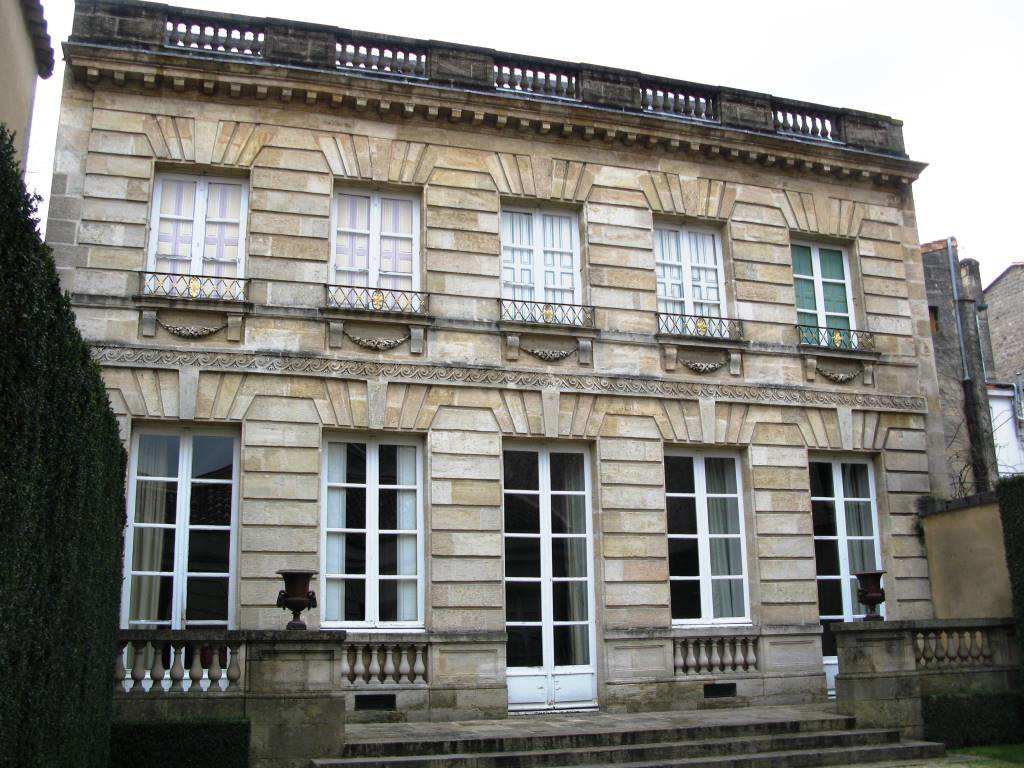 Le petit Hôtel Labottière construit par l'architecte François Lhote (Bordeaux 1743-Paris