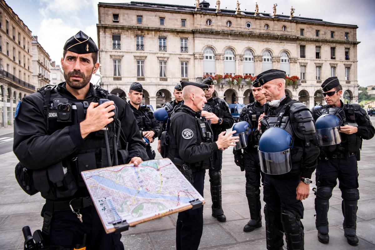 Bayonne : trois siècles d’évolution des gendarmes à l'UTL et l'euskara à la Sté Sciences, Lettres & Arts