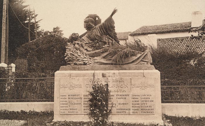 monument aux morts de Guéthary.jpg
