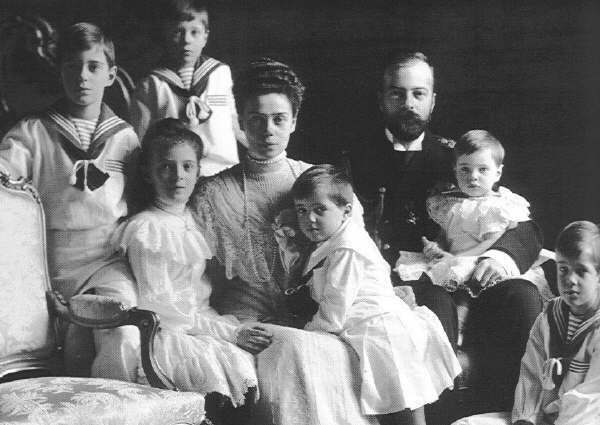 Le Grd Duc et sa famille 1904.jpg