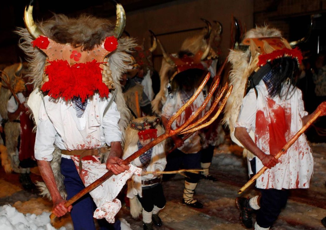 Hendaye & Ustaritz : les Jours Gras, apothéose des Carnavals Basques par Beñat Zintzo-Garmendia