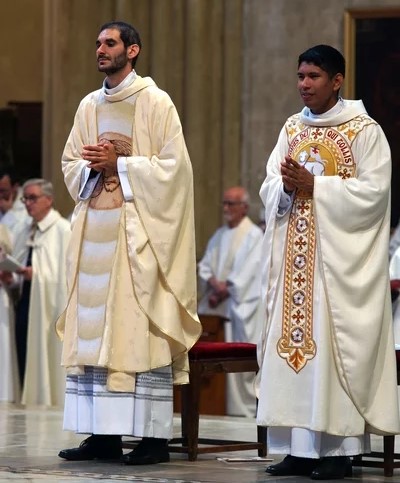 L'ordinations de deux jeunes prêtres le 24 juin à Bayonne