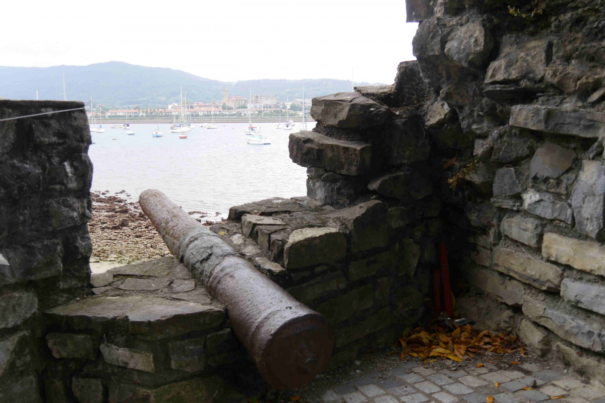 Hendaye : visite mensuelle des vestiges du fort d’Andaye