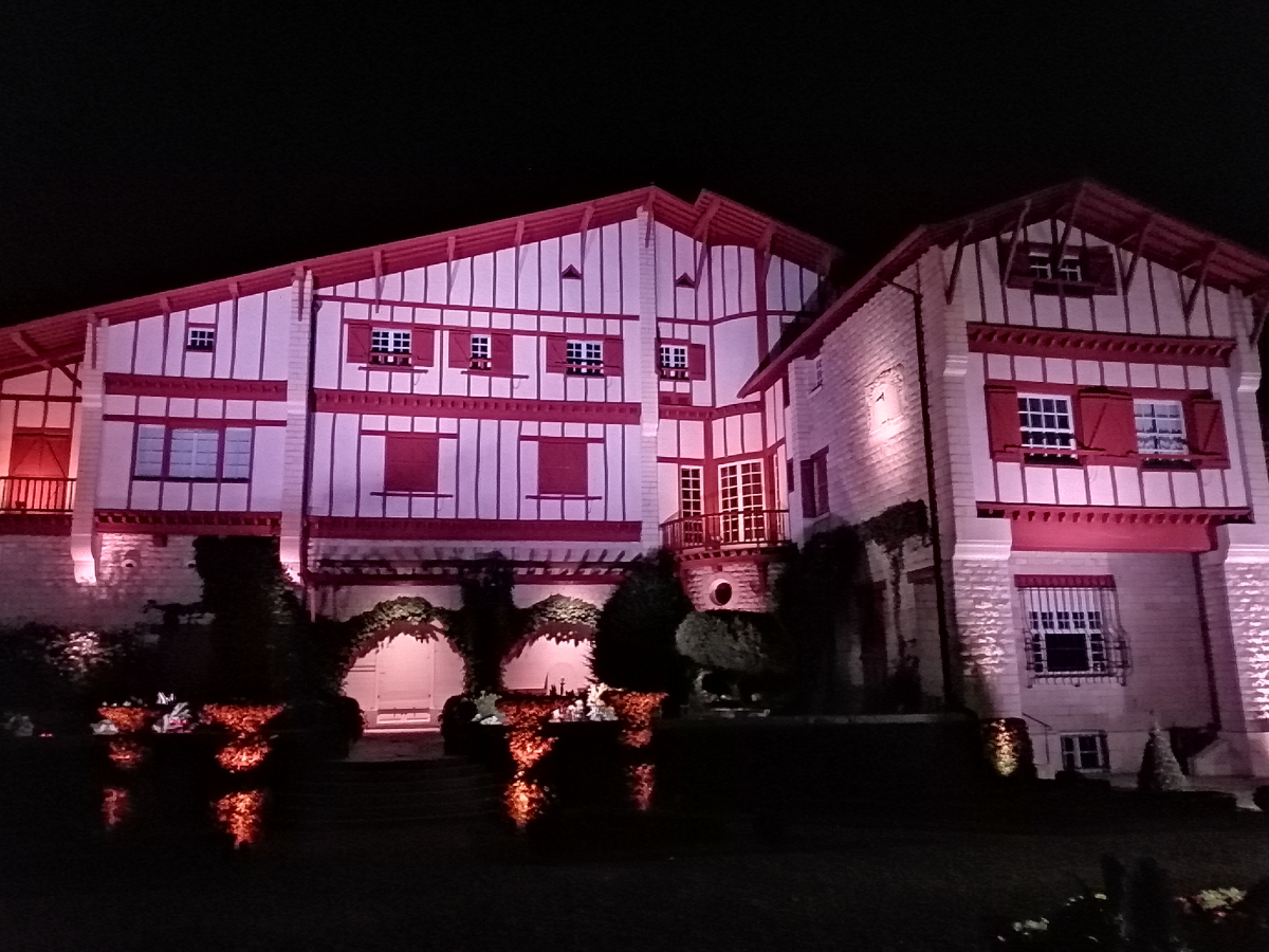z La demeure d'Edmond Rostand s'était parée de belles couleurs.jpg