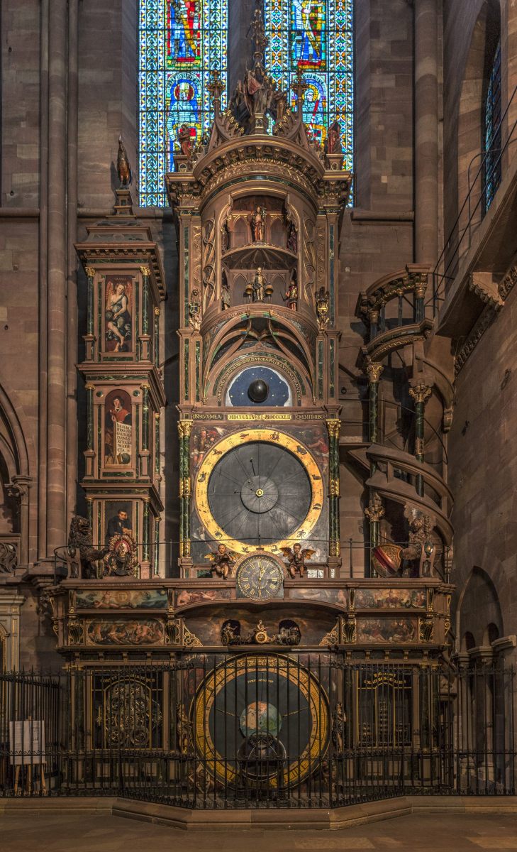 zPatrimoine Cathédrale Strasbourg  horloge astronomique du Moyen Âge.jpg