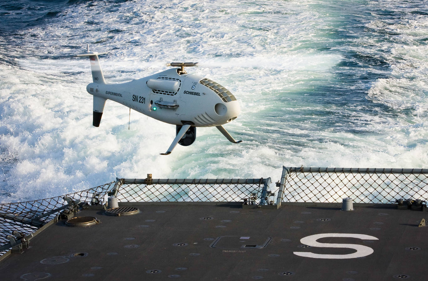 Des Camcopter pour la marine australienne