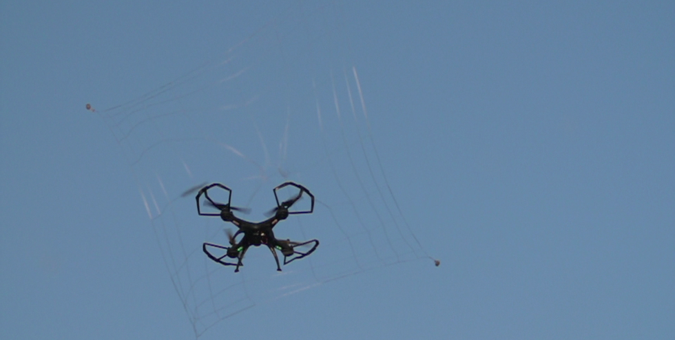 Lutter contre les drones grâce à un filet
