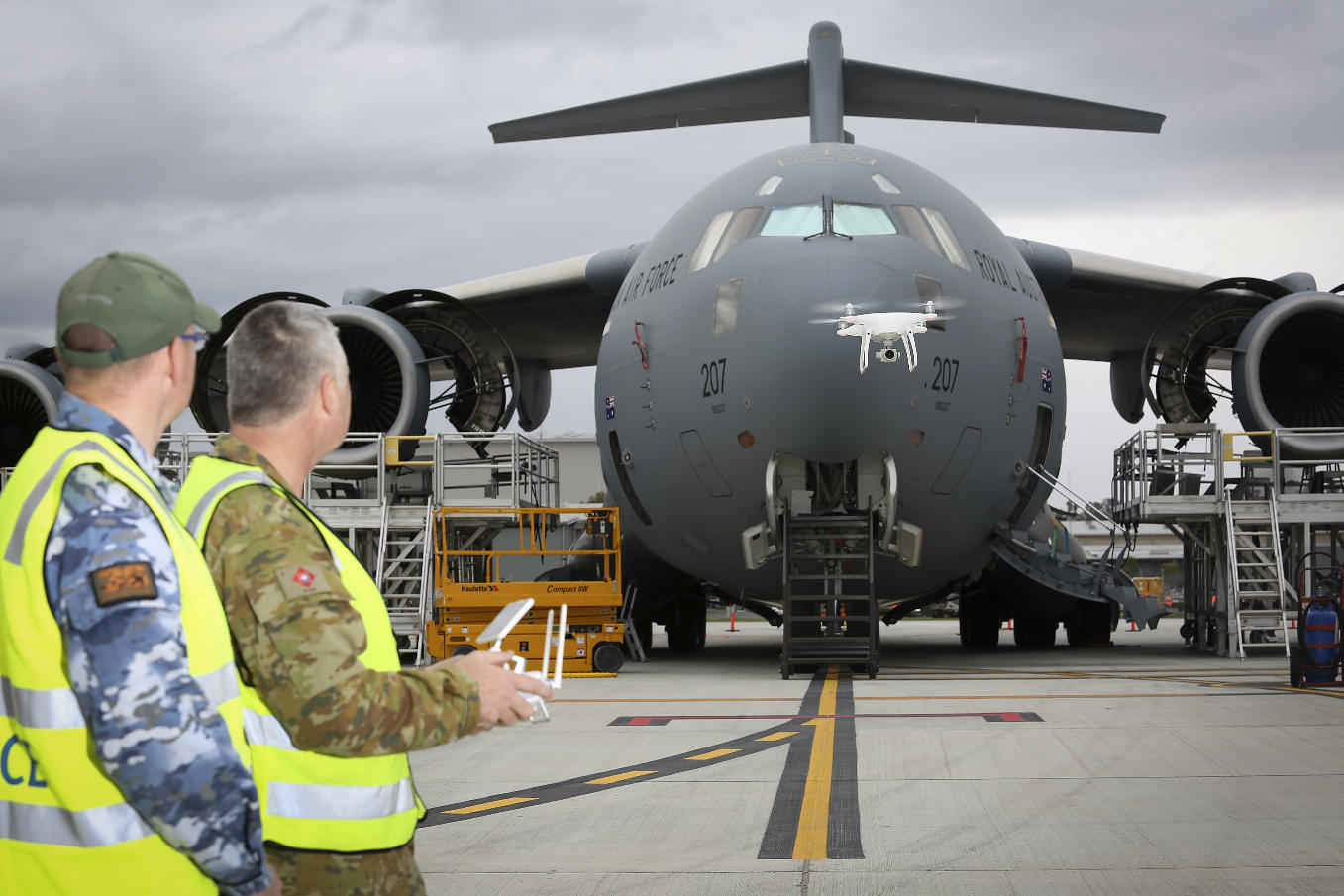 La Royal Australian Air Force s'appuie sur les drones pour l'inspection de ses avions de transport C-17A
