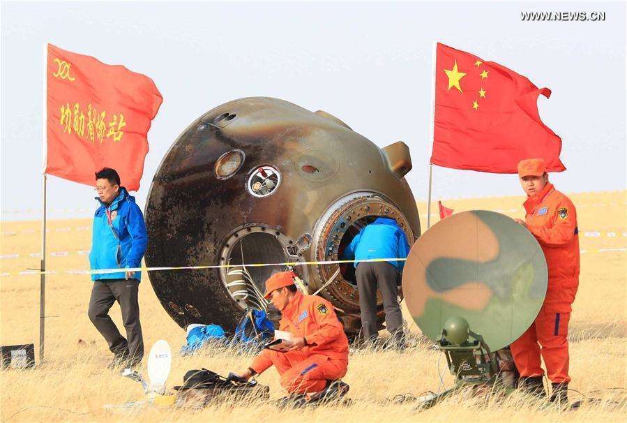 Chinese astronauts return to Earth