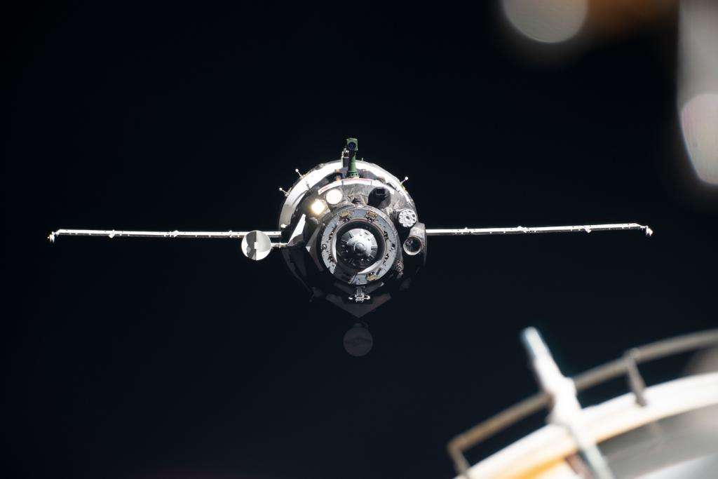 Soyuz MS-14 docked safely