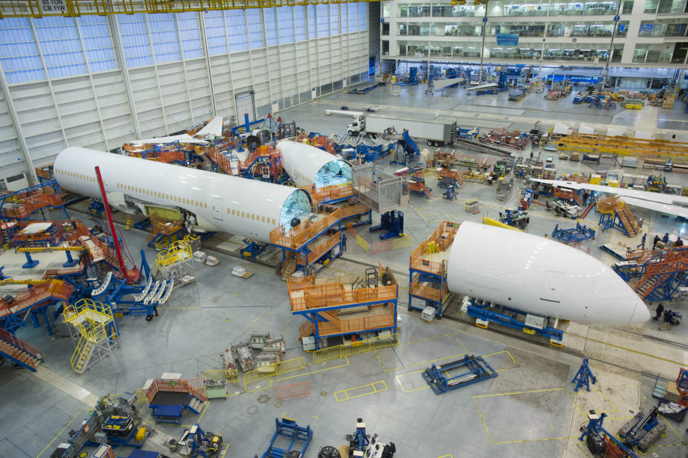 Boeing starts building first 787-10