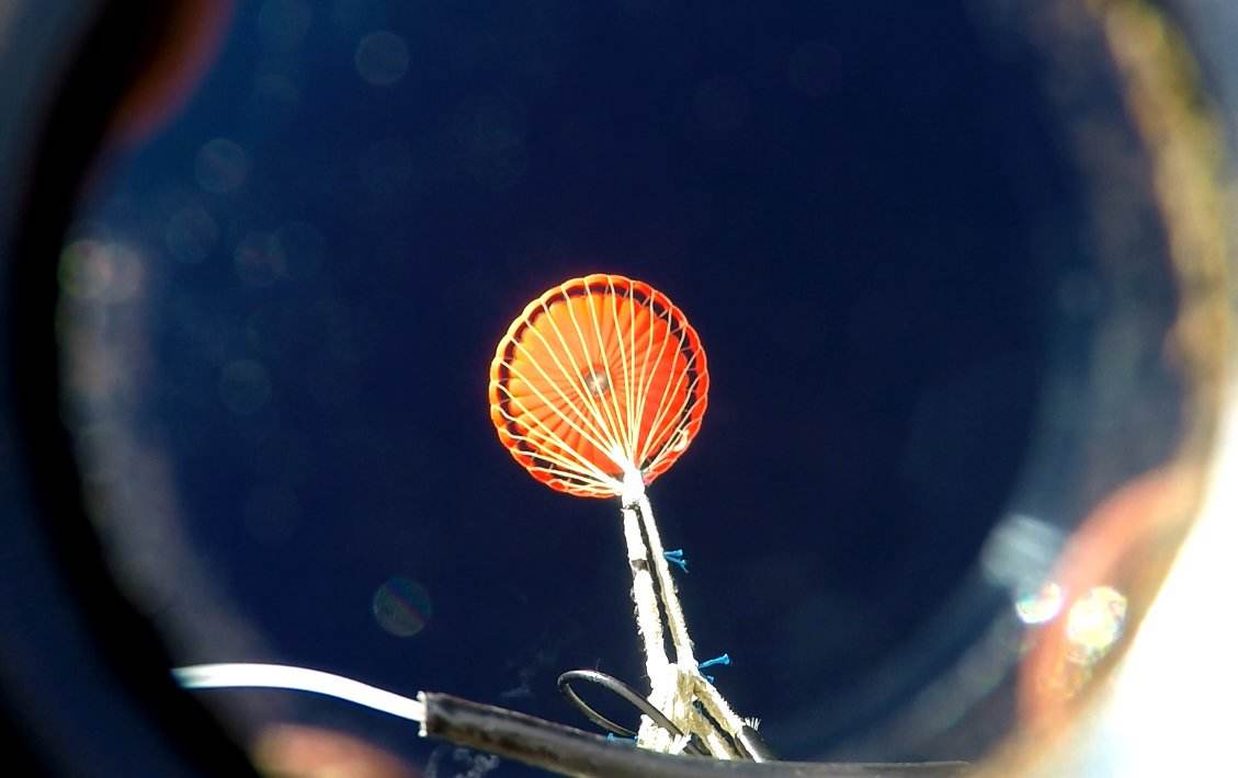 ESA completes supersonic parachute test
