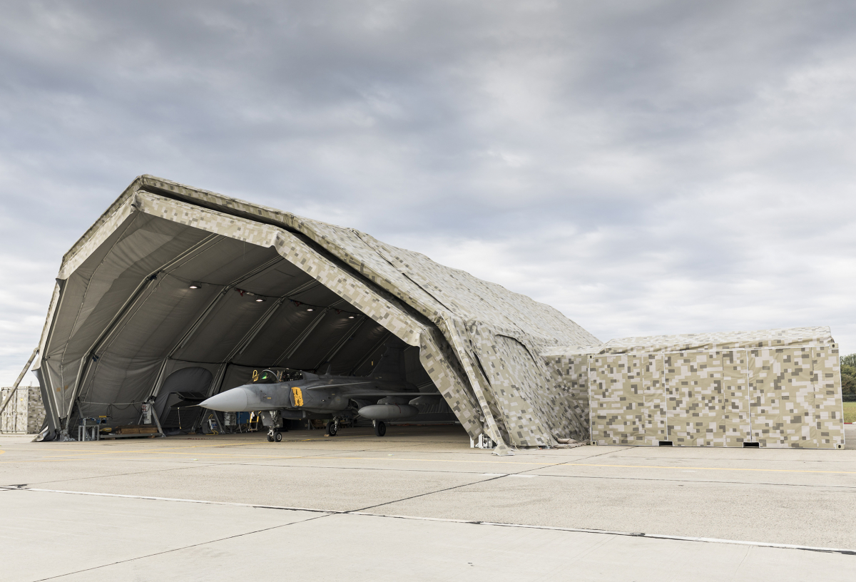 Saab delivers Deployable Maintenance Facility to Hungary
