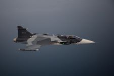 Saab bids for Canada’s future fighter