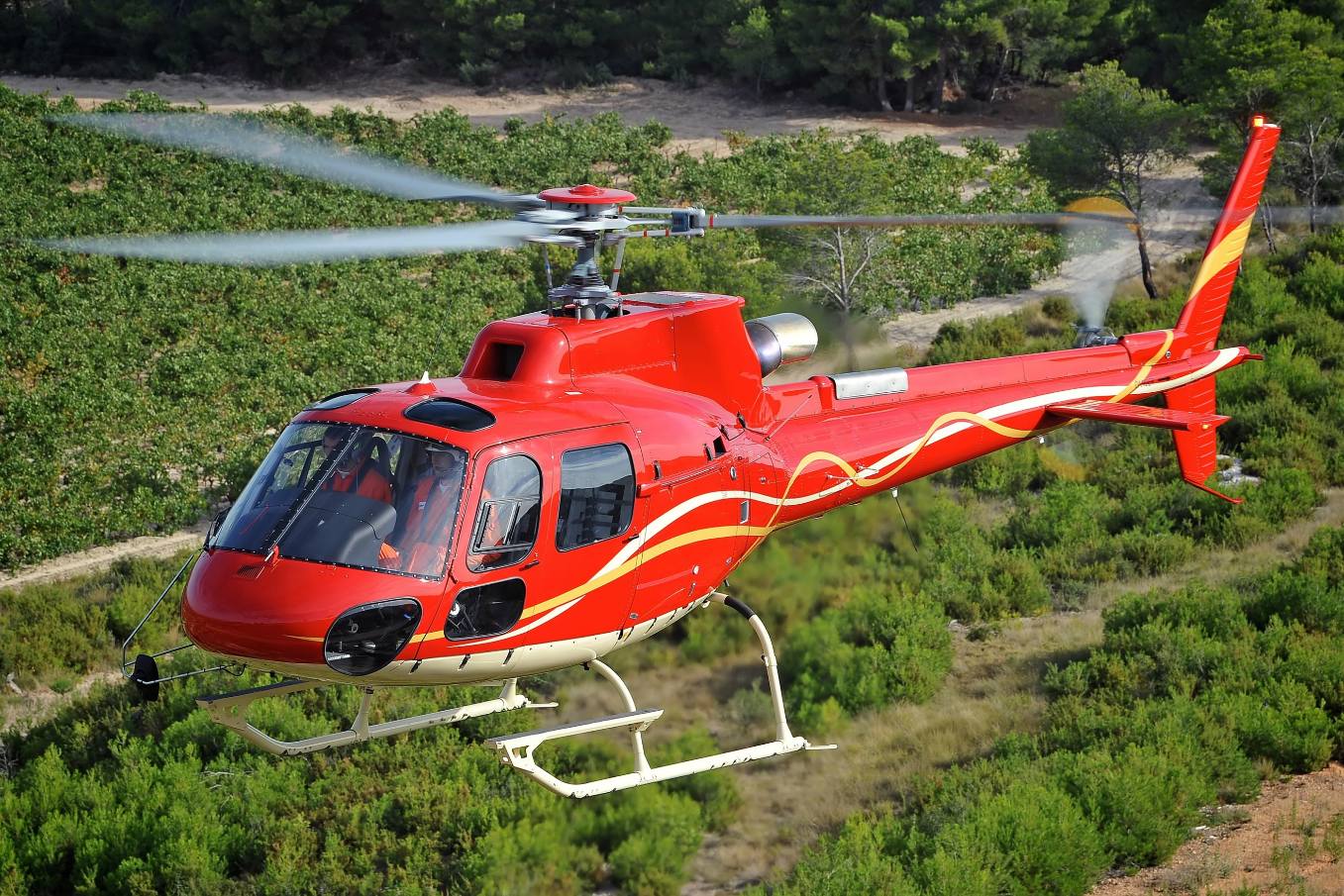 Airbus announces China, Japan helo orders