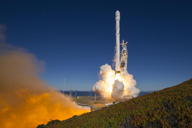 SpaceX launches Iridium NEXT satellites