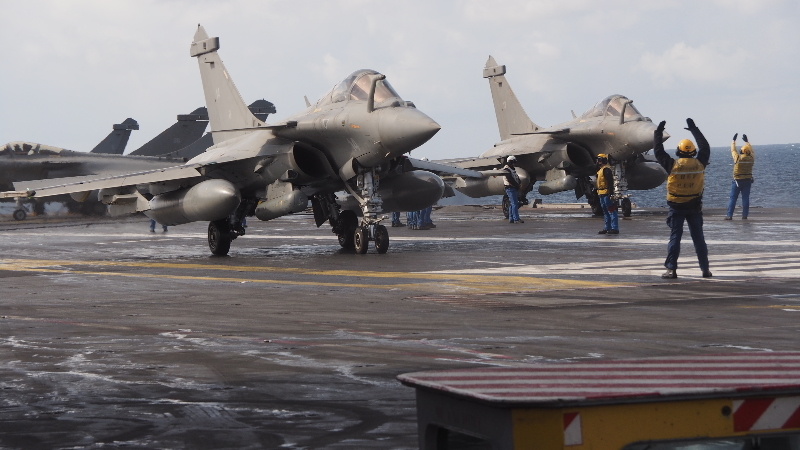 French carrier battle group set for new deployment