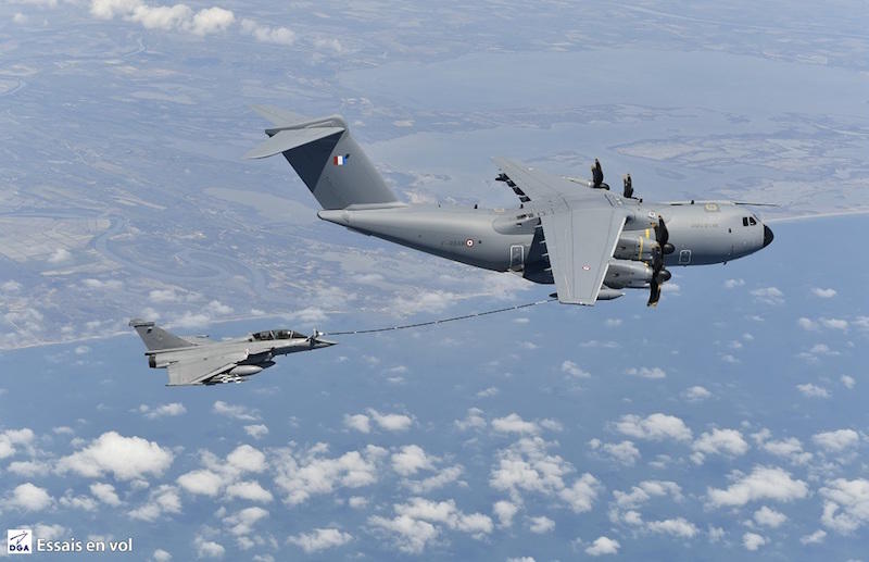 A400M completes Rafale refuelling trials
