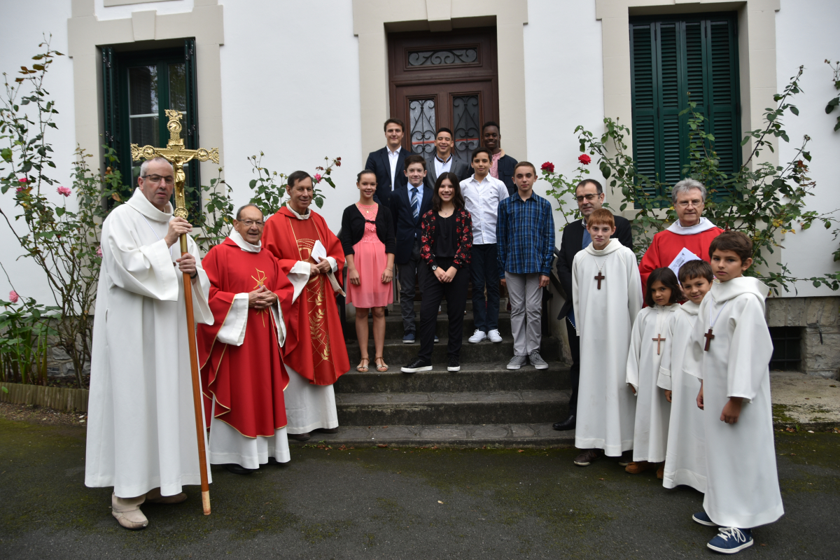 Dimanche 6 octobre – Confirmation de huit jeunes en l'église Saint Vincent