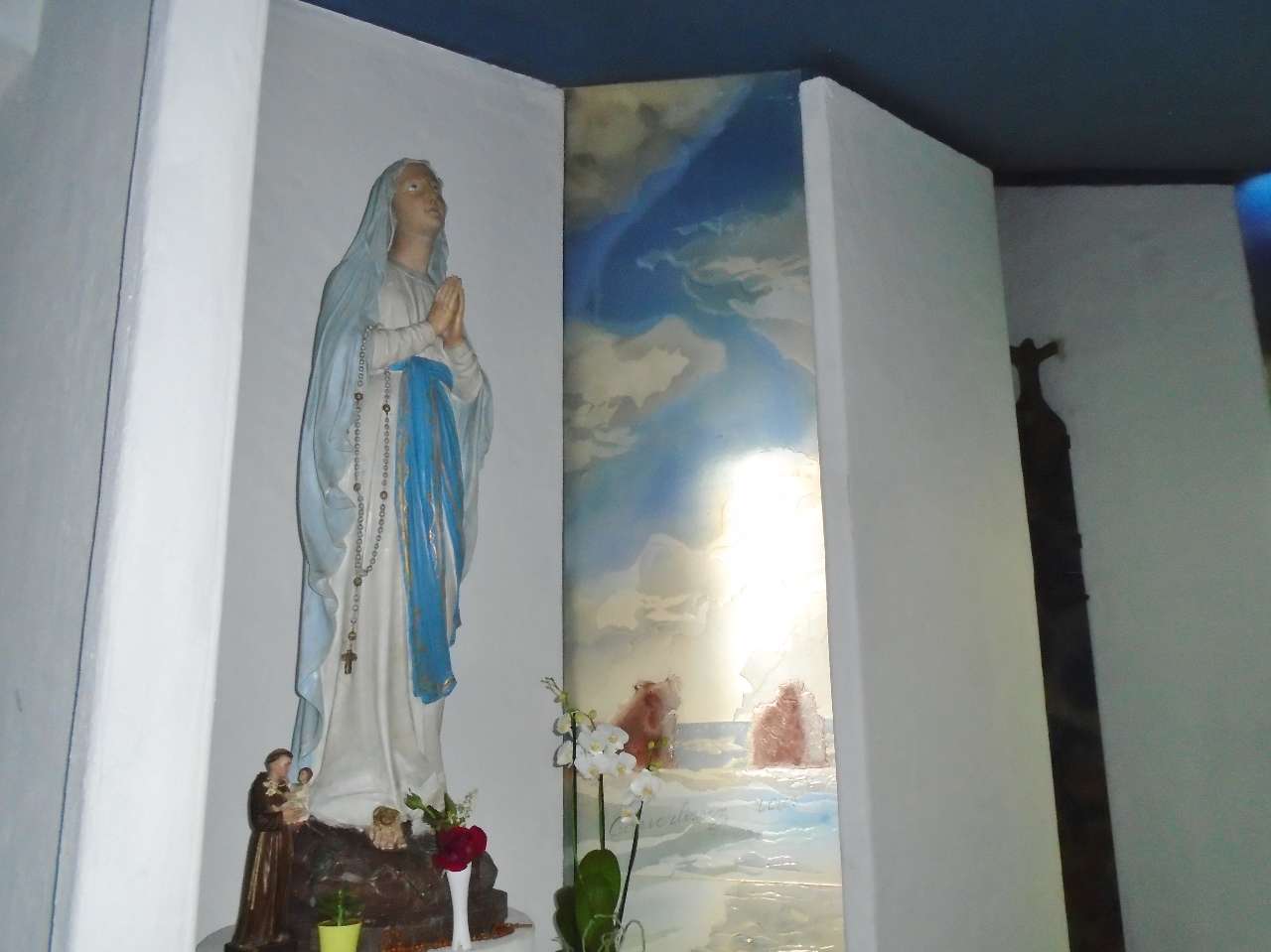 Merci abbé Peio pour cet espace de recueillement en compagnie de Notre Dame de Lourdes !