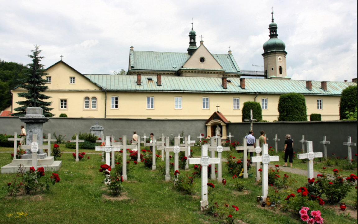 Czerna_Monastery_of_Discalced_Carmelites,_Poland.jpg ©