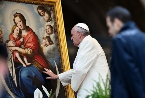 Le pape François invite à prier pour le Synode sur la famille