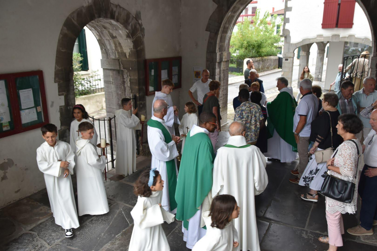 240901 Messe d'au revoir de l'abbé JM Lavigne