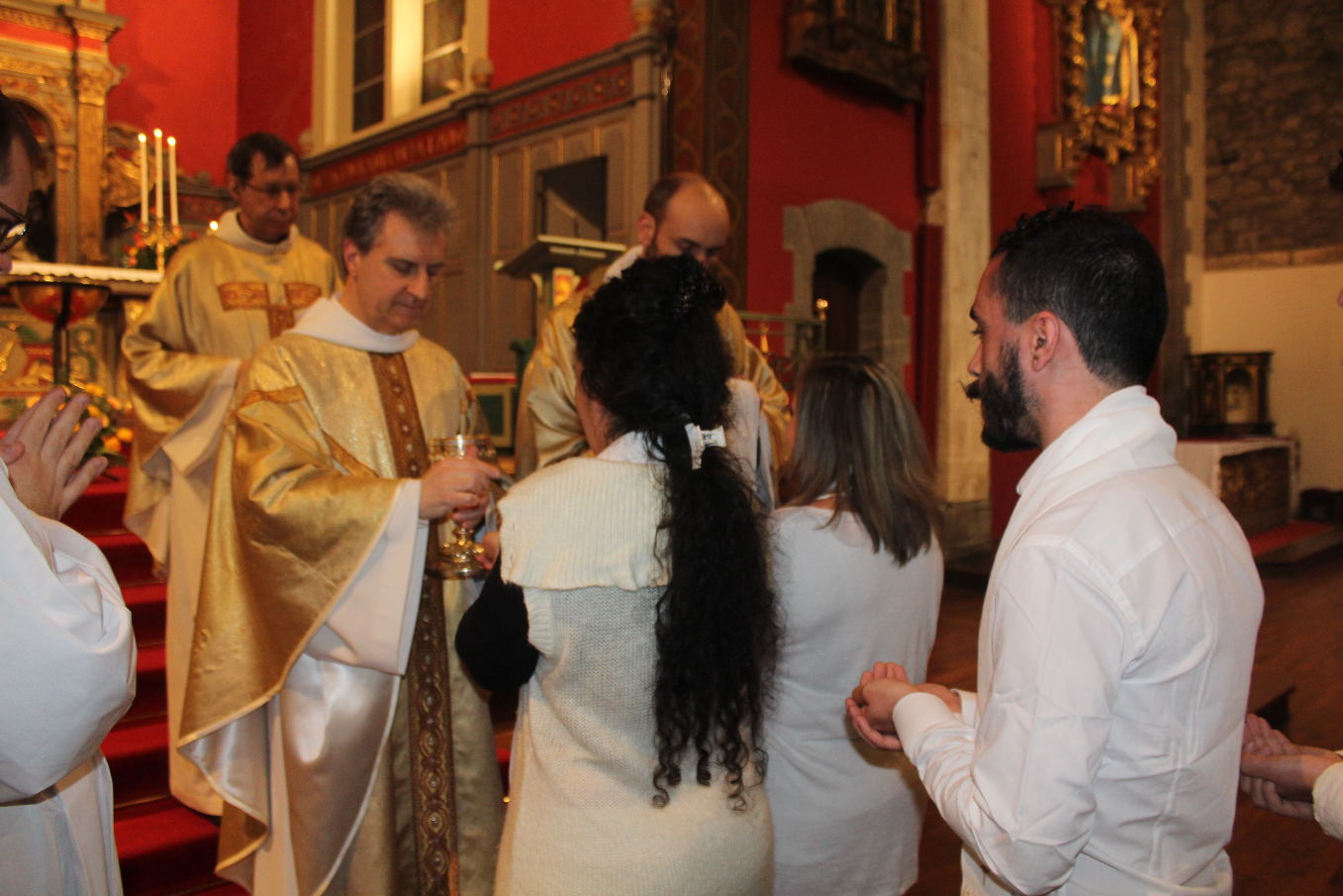 Communion eucharistique des nouveaux baptisés-confirmés