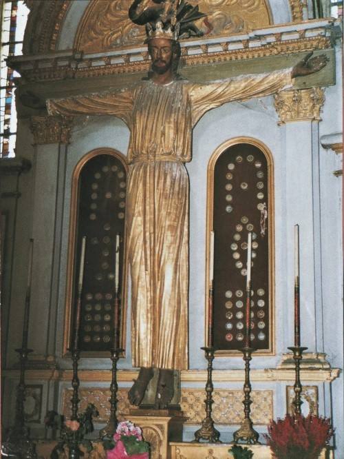 Le Christ Saint-Saulve, 3e chapelle nord, cathédrale Notre-Dame d'Amiens. Christ byzantin XIIe siècle  ramené des croisades