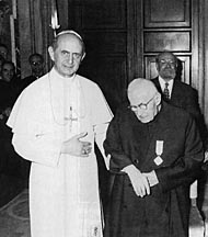 Giacomo Alberione et Paul VI.jpg