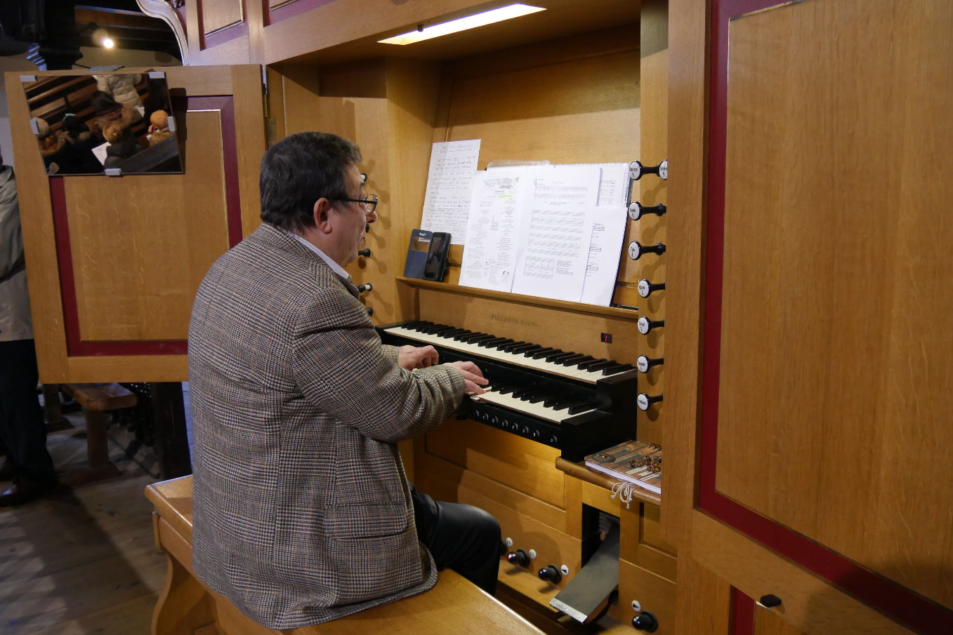 A l'orgue, Philippe Guillmard