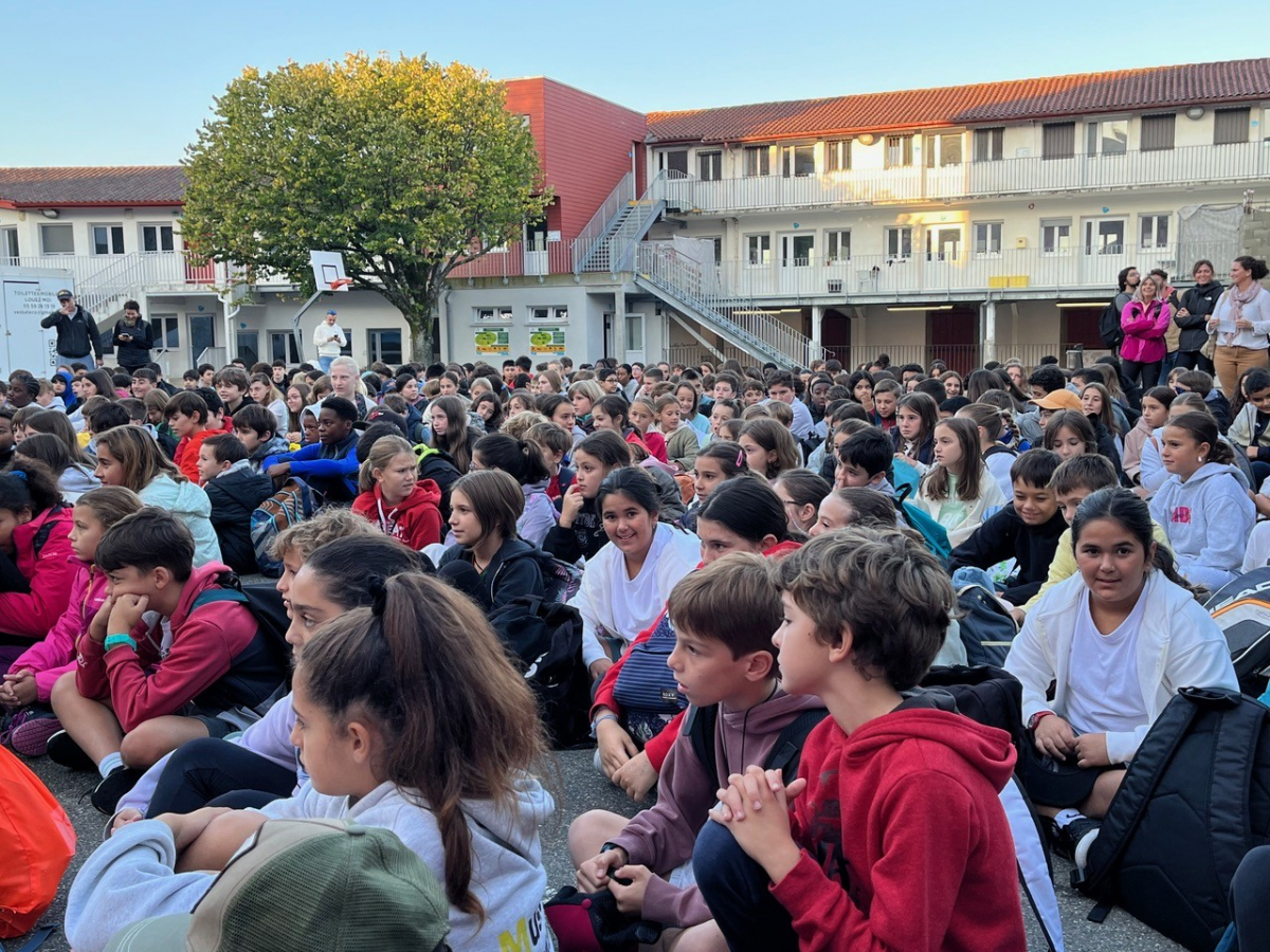 241004 - Marche de rentrée pour les élèves du Groupe Scolaire Saint Vincent - Ville