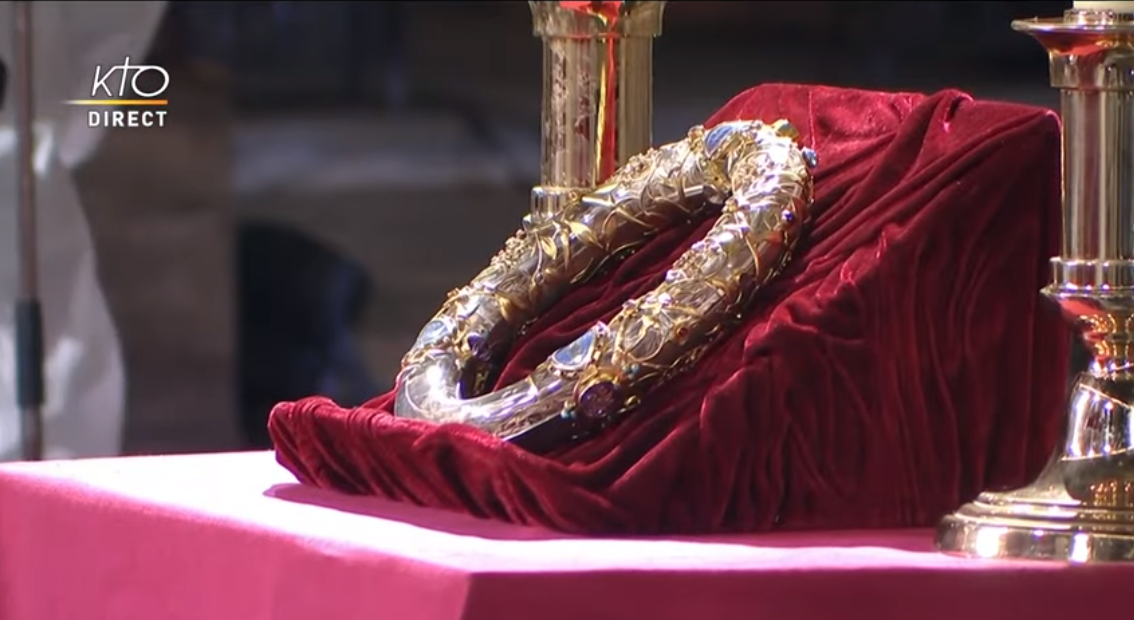 Vénération de la Sainte Couronne d'épines à Notre-Dame de Paris - Diffusé en direct le 10 avril 2020