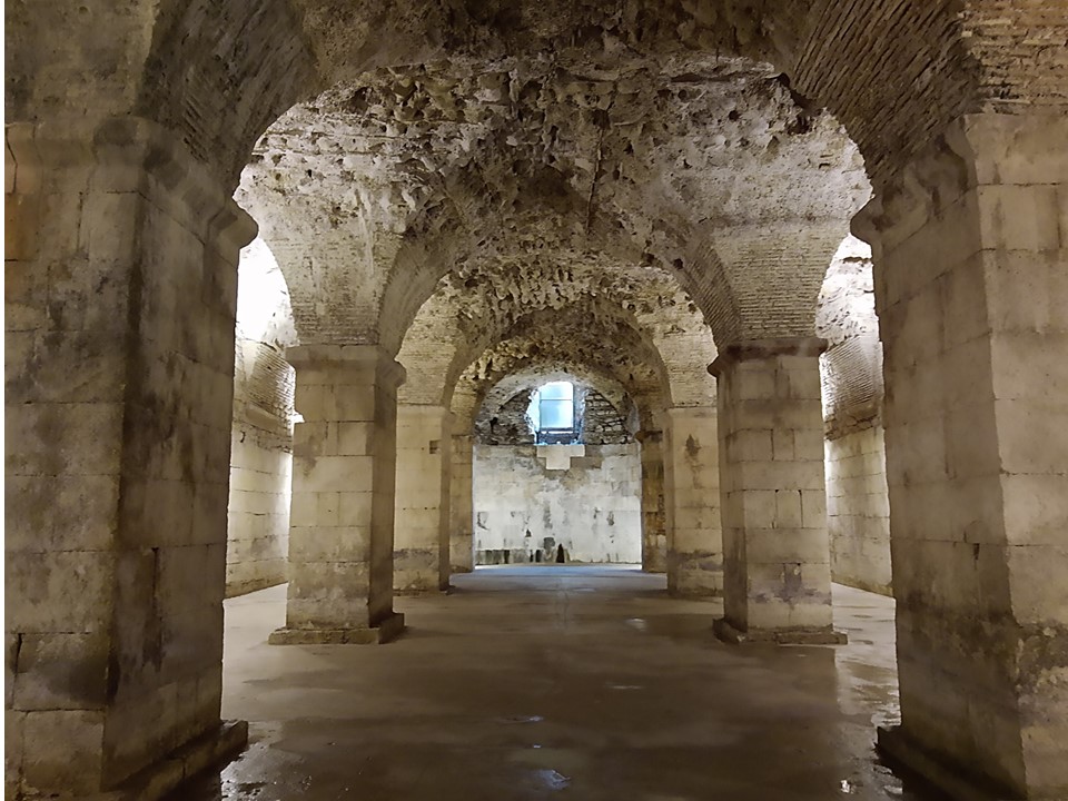 les fondations du palais de Dioclétien supportent désormais une grande partie de la vieille ville de Split