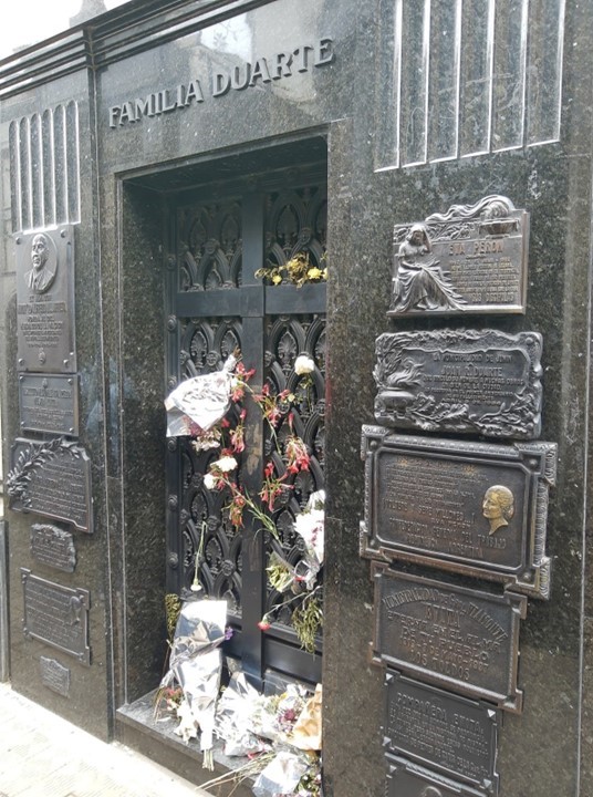 4-Séputlture d'Eva Peron au cimetière de La Recoleta©Manex Barace 2023.jpg