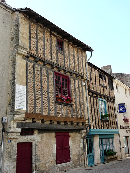 Saint-Loup-sur-Thouet_maison_Th_Vénard_(1).JPG