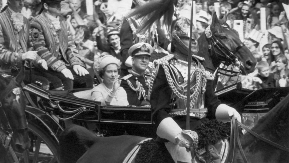La reine Elisabeth II et les Papes