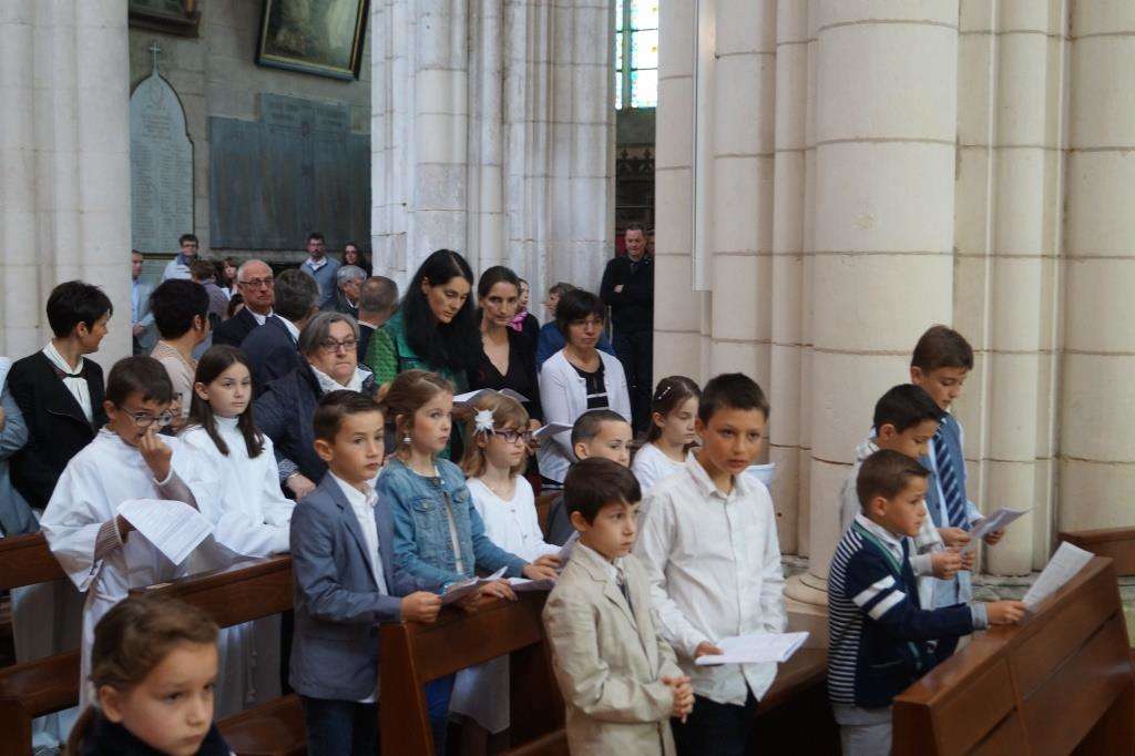Rencontre avec les parents et enfants préparant la première communion le 15 Octobre