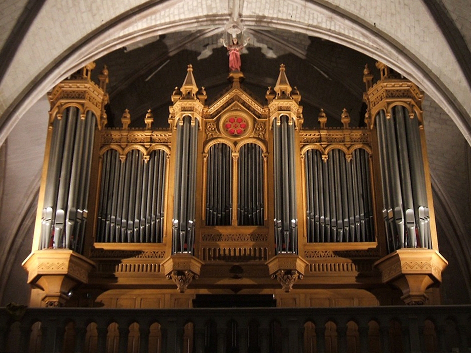 Orgue Eglise Poiré sur Vie.jpg