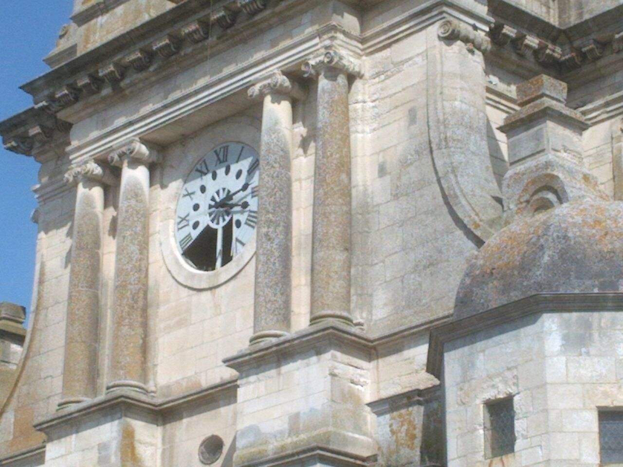 Réparation de la cloche saint Benoît, 1847, 1434 kg à la Cathédrale