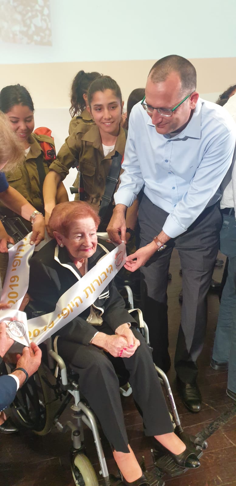 סוניה רוזנבלום, שורדת שואה בת 98 תושבת גבעתיים, היא גיבורת היופי לשנת 2019