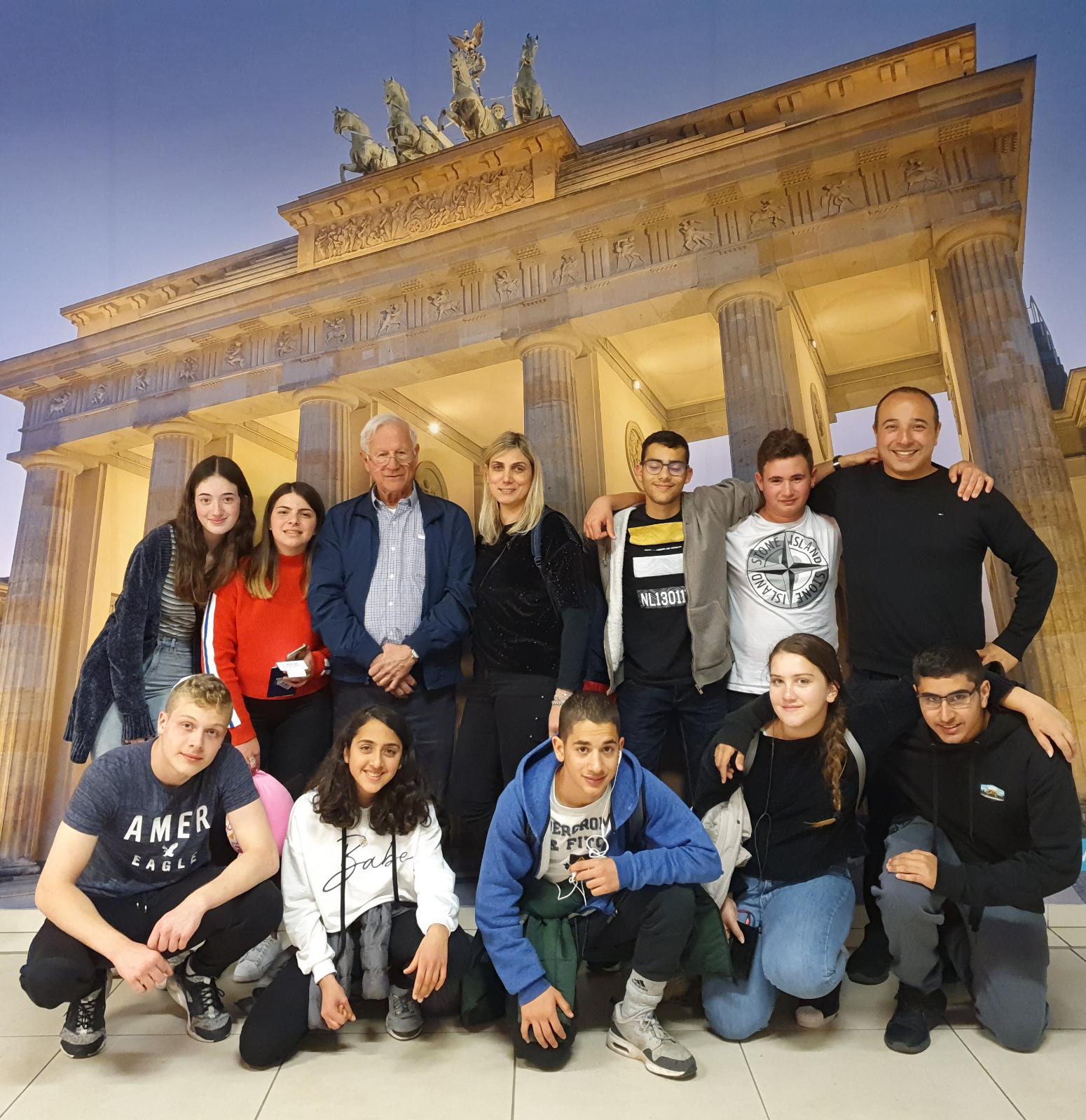תלמידי קורס "דיפלומטיה ותקשורת בינלאומית" 2019 סיירו במחוז אסלינגן בגרמניה