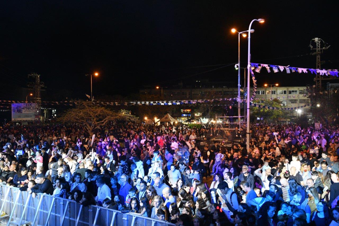 עשרות אלפי משתתפים באירועי עצמאות בגבעתיים