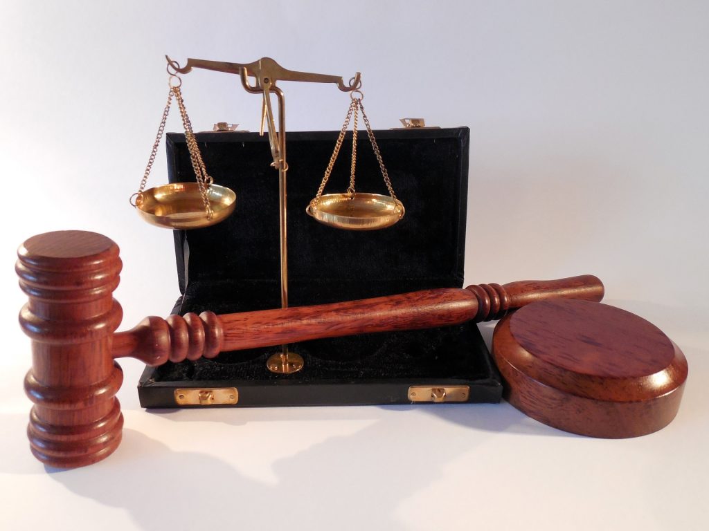 מהי העלות של ניהול תביעה משפטית?