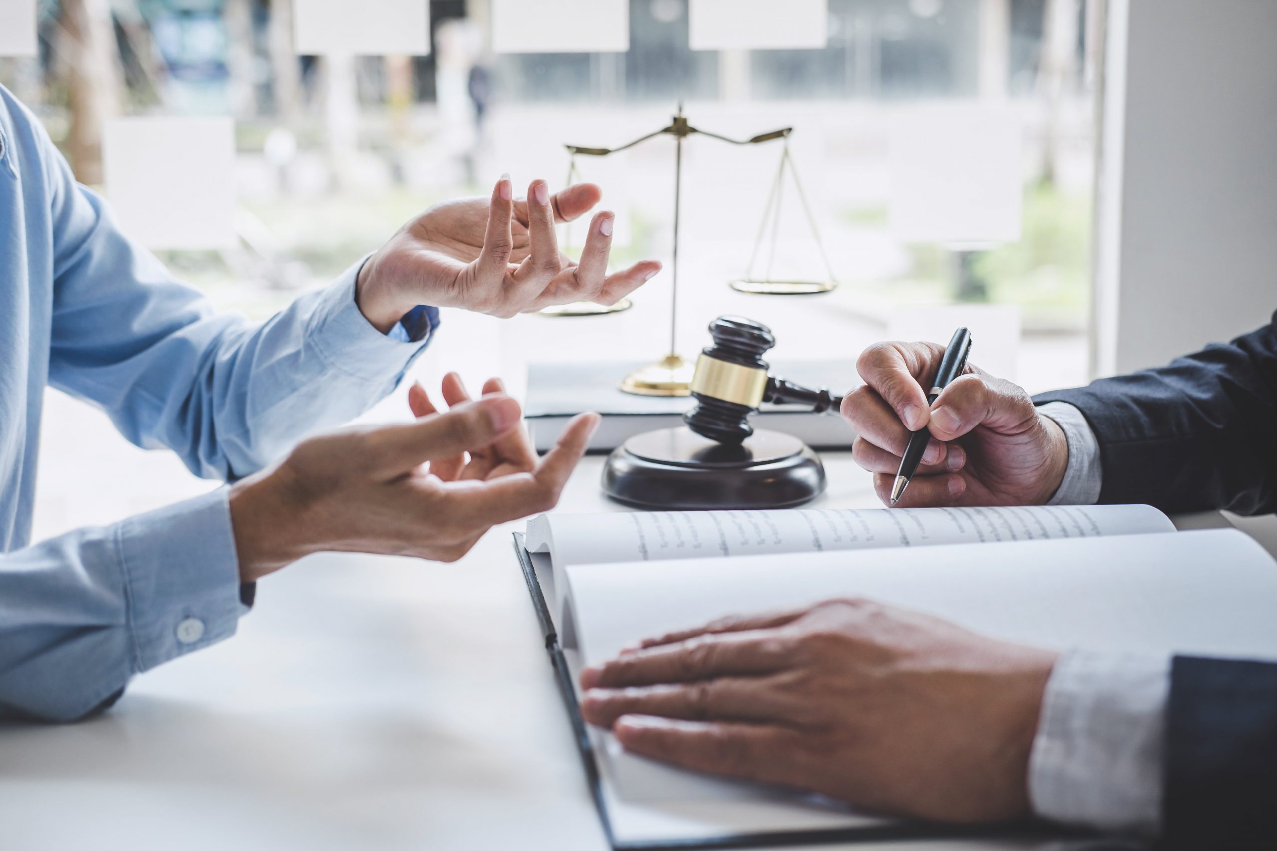 מה עושה עורך דין מקרקעין עבור מוכר הנכס?