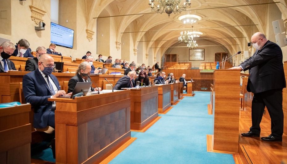 STANOVISKO SENÁTORSKÉHO KLUBU STAROSTOVÉ A NEZÁVISLÍ K TZV. DAŇOVÉMU BALÍČKU