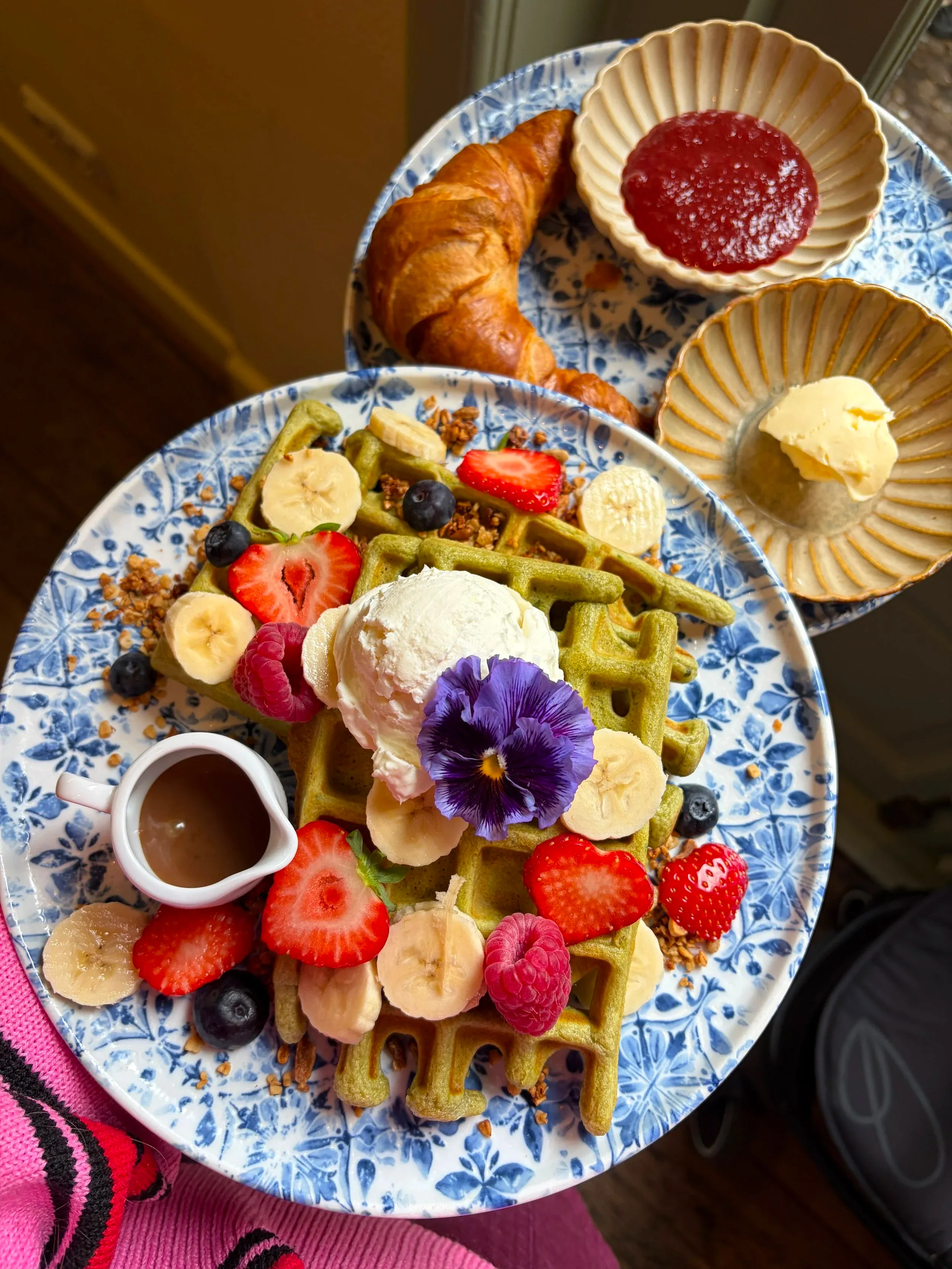 Brunchen in een verborgen stadstuin bij Flore Haarlem