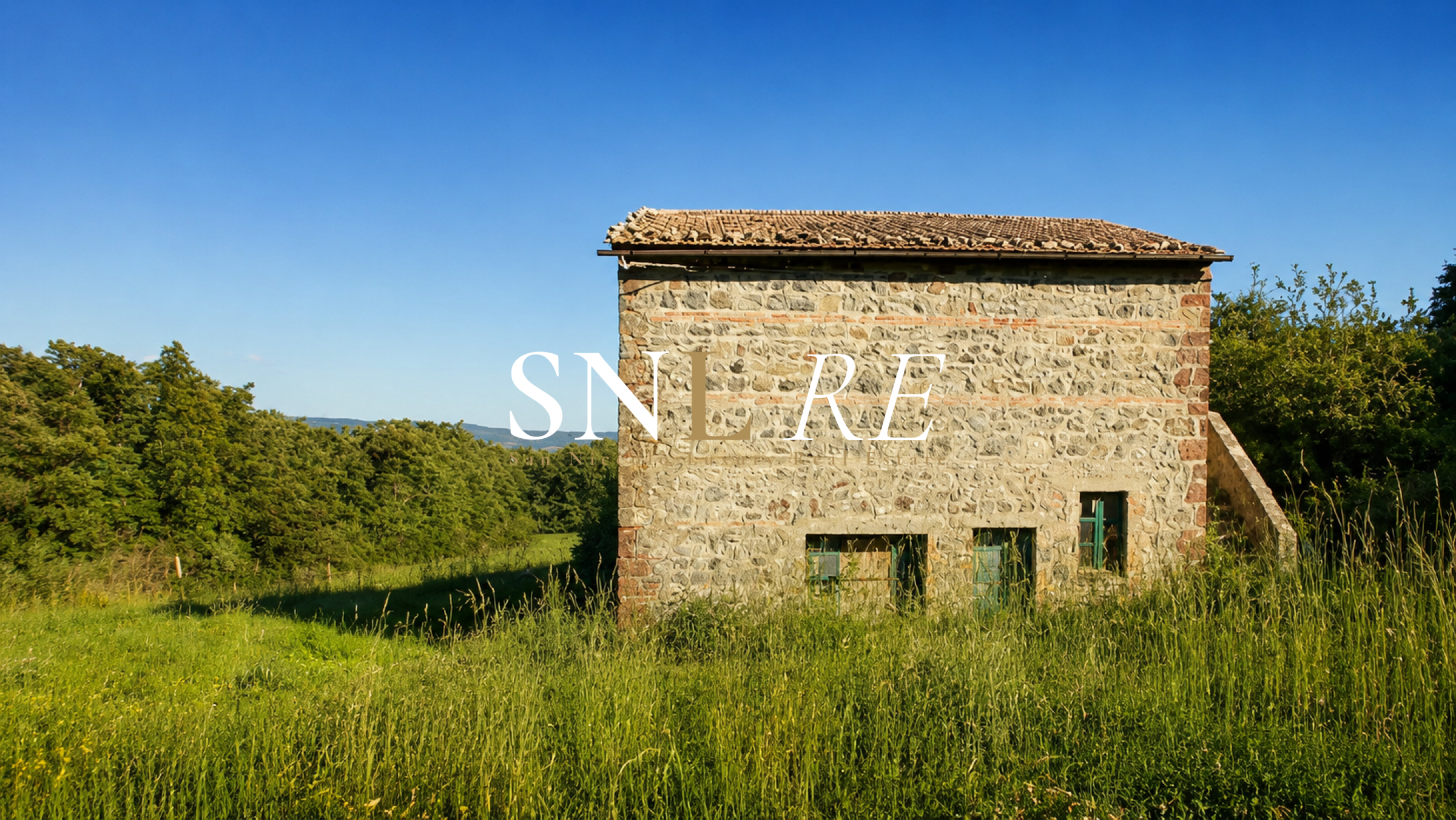 Rudere con 28 ettari nel cuore della Val d'Orcia, vista sulla Rocca di Radicofani